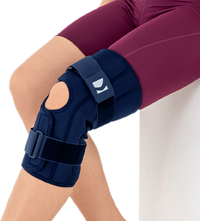 BRK664-4medic-hinged-knee-brace-wraparound